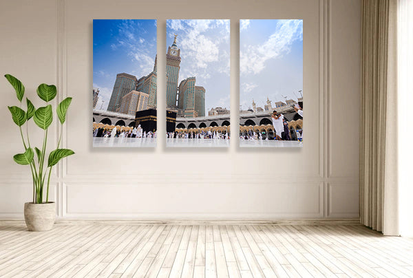 Makkah, Saudi Arabia - Muslim Pilgrims at The Kaaba in The Haram Mosque of Mecca , Saudi Arabia, In the morning during Hajj.
